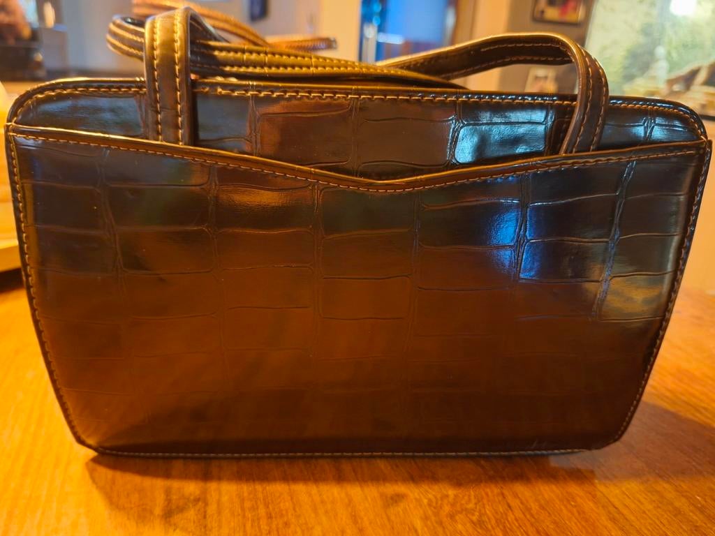 Mooie vintage handtas (krokodil), Handtassen en Accessoires, Tassen | Damestassen, Ophalen of Verzenden