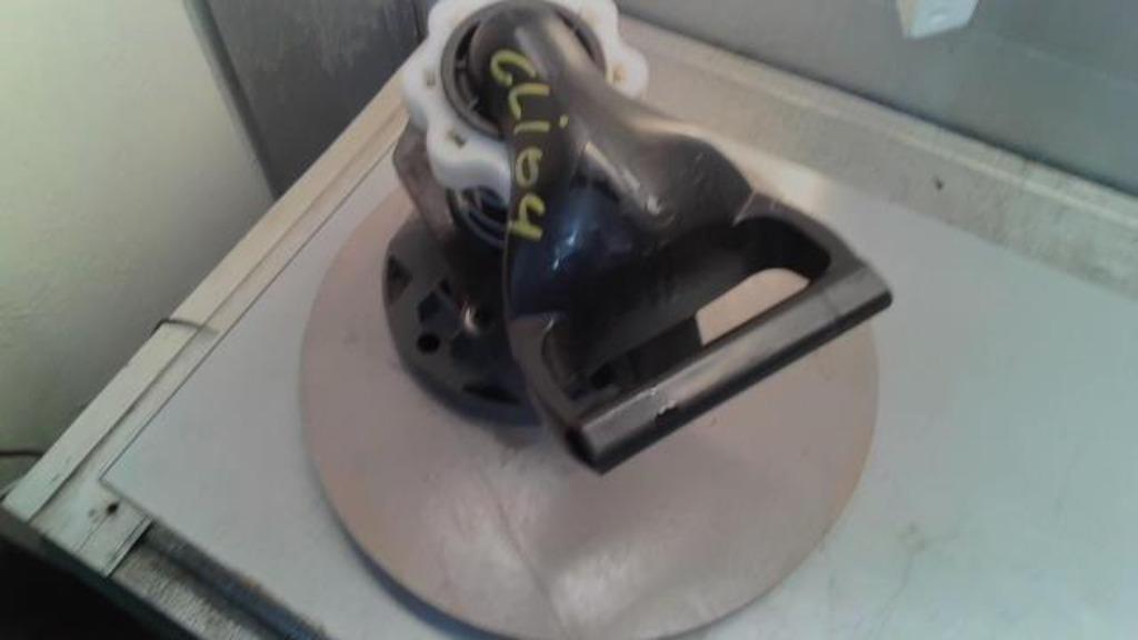 Treuil de roue de secours Renault Clio 4 2012-2016 LP/14478, Autos : Pièces & Accessoires, Enlèvement, Utilisé, Renault