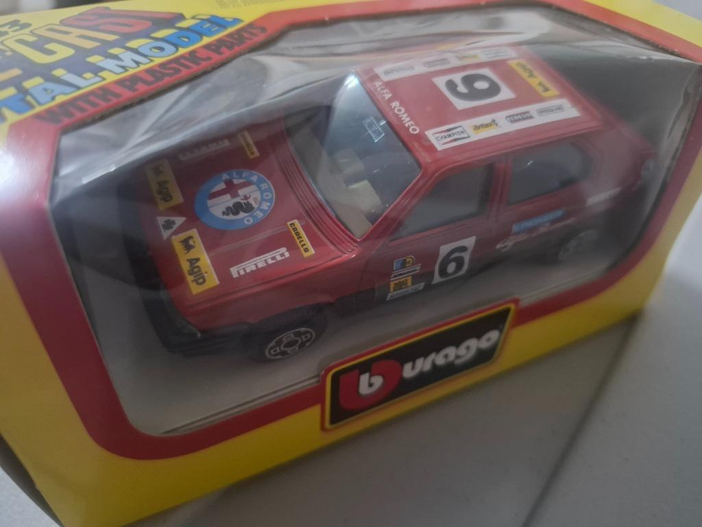 Alfa 33 1/43 neuve en boite, Hobby & Loisirs créatifs, Voitures miniatures | 1:43, Enlèvement ou Envoi, Comme neuf, Voiture, Autres marques
