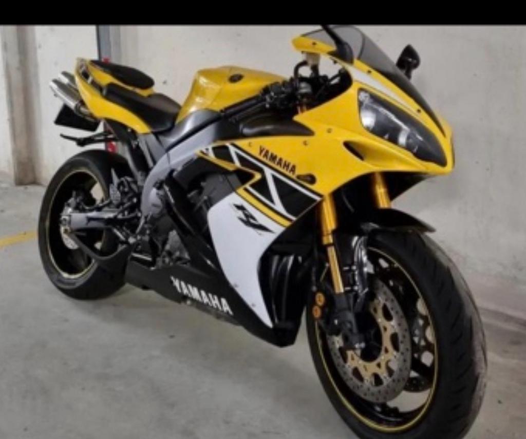 Toutes pieces yamaha r1 2004,2005,2006,2006, Enlèvement