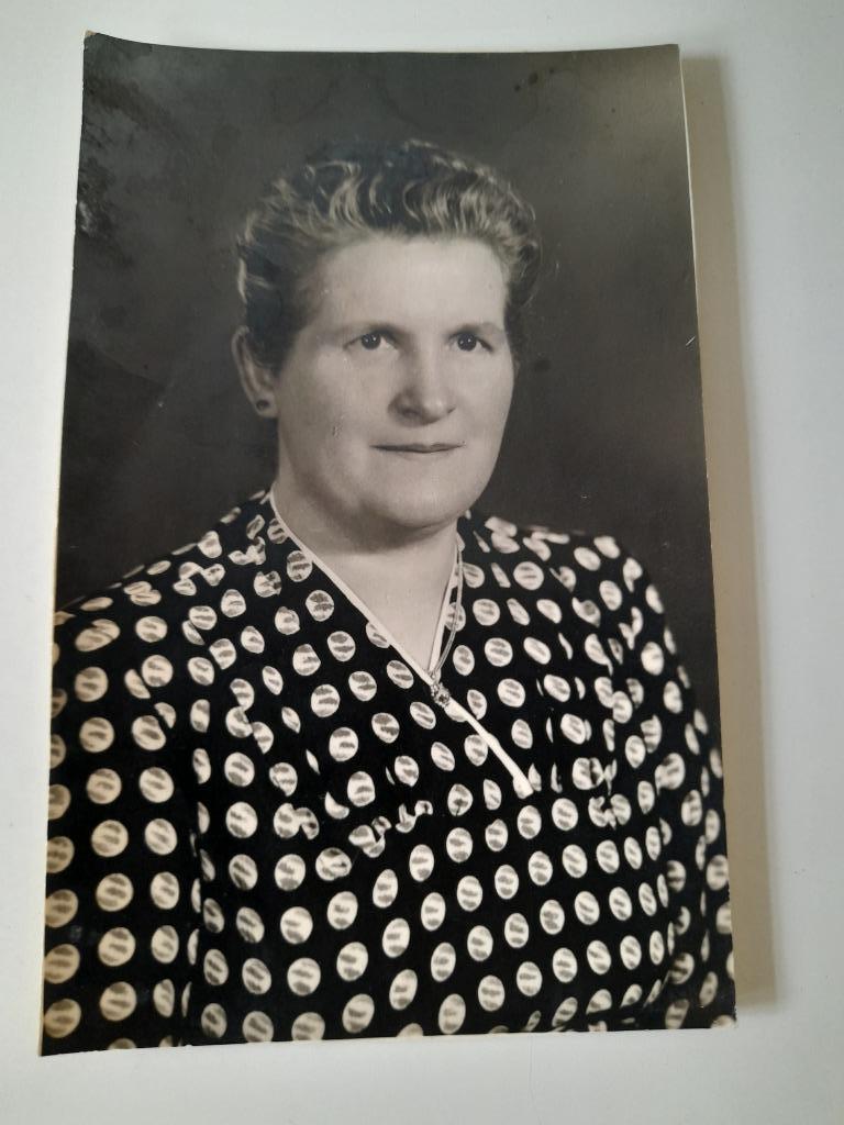 Carte postale - portrait de femme, 1930, Enlèvement ou Envoi, 1920 à 1940, Non affranchie