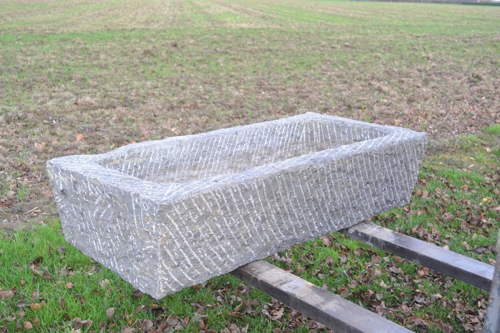 réservoir en pierre bleue, Enlèvement, Pierre, Jardin