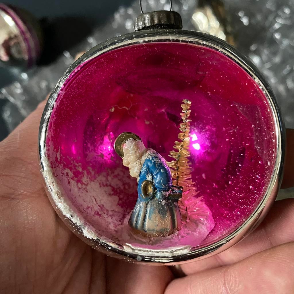 Oude kerstbal diorama, Diversen, Ophalen of Verzenden