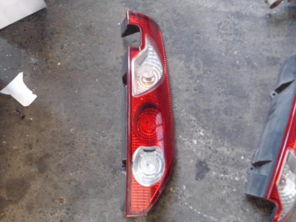 Feu arrière droit Renault Kangoo 2008-2013 LP/13752, Enlèvement ou Envoi, Utilisé, Renault