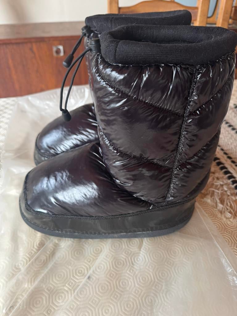 Moon boots vernis noir, Vêtements | Femmes, Enlèvement ou Envoi, Neuf, Taille 42/44 (L), Autres types
