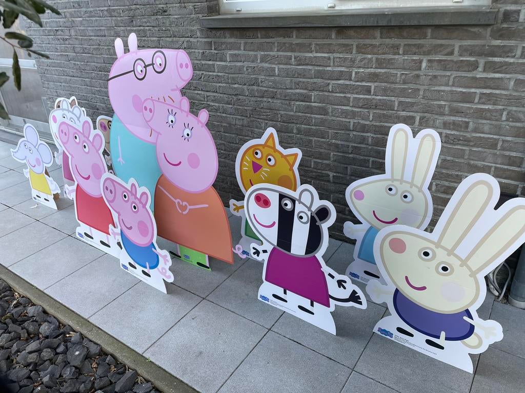Cut outs Peppa Pig VERHUUR backdrop 3d object party planner, Ophalen, Zo goed als nieuw