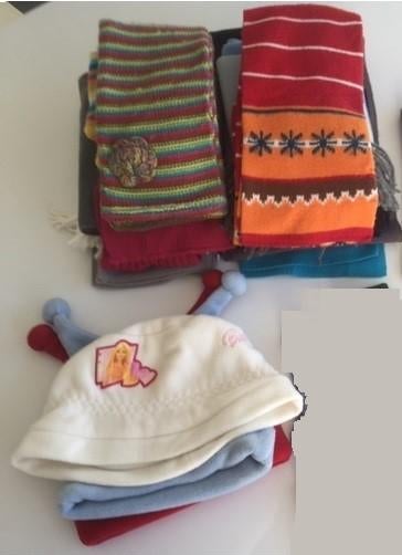 Partij mutsen - sjaals en handschoenen, Kinderen en Baby's, Ophalen of Verzenden, Gebruikt, Meisje, Sjaal