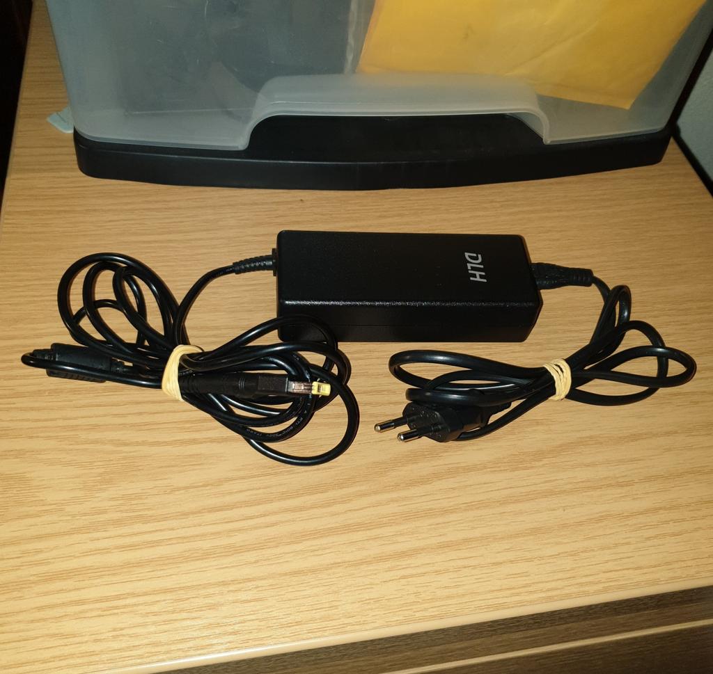 Adapter Universal DHL For LENOVO Laptop 19V/4.74A, Enlèvement ou Envoi, Utilisé, Universeel