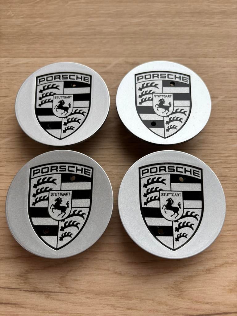 Caches moyeux Porsche, Enlèvement