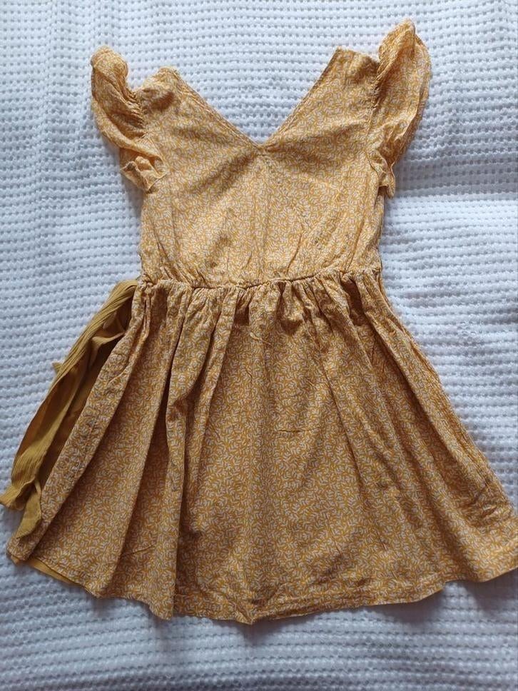 Mosterdgeel kleedje okaidi 128 - 134, Enfants & Bébés, Vêtements enfant | Taille 128, Robe ou Jupe, Comme neuf, Fille, Okaïdi