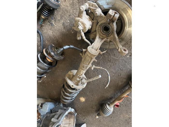 Schokdemperpoot links-voor van een Ford Fiesta, Gebruikt, -, -, Ophalen of Verzenden
