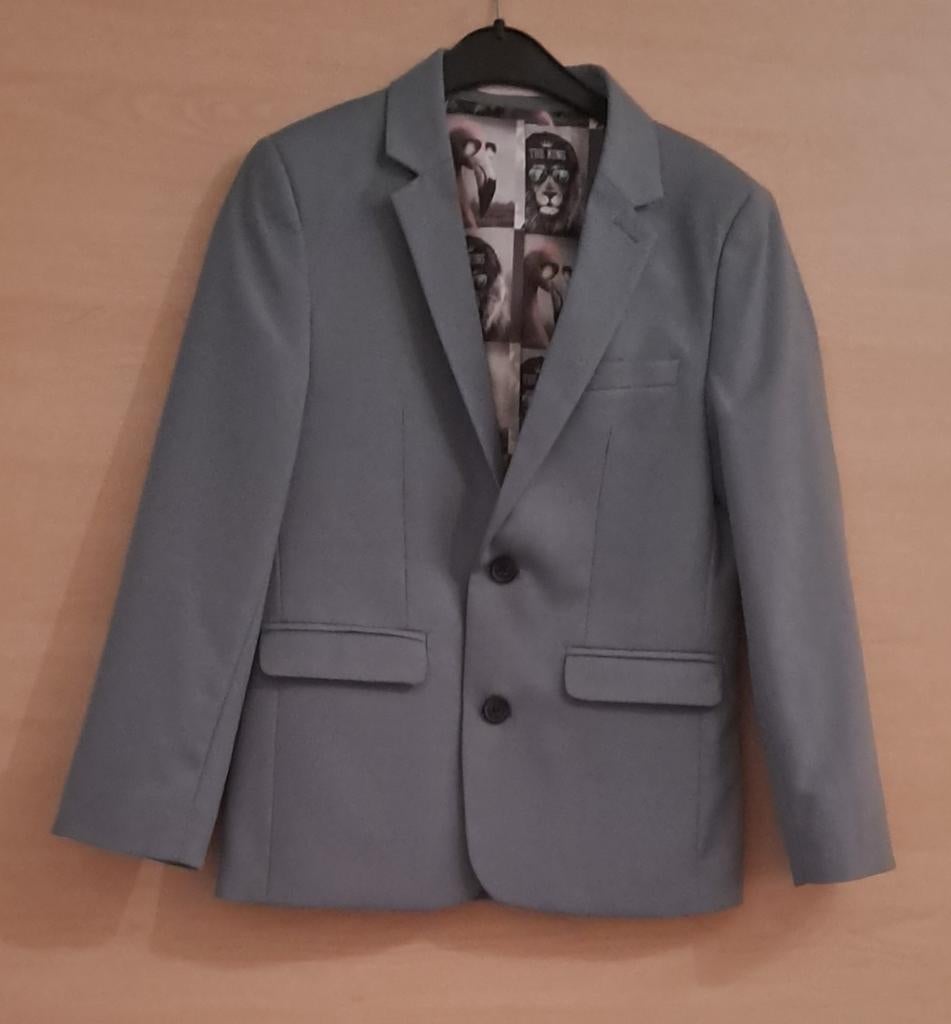 Blazer de communion (taille 134) de la marque Next
(porté, Garçon, Enlèvement ou Envoi, Autres types, Comme neuf