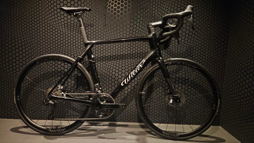 Wilier Granturismo xl € 4800
‍️ carbon frame &carbon voor, Neuf, Wilier, Enlèvement, Jacky.sport@telenet.be