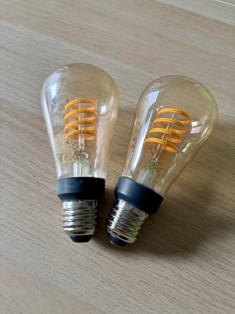 2x Philips Hue filament (E27), Maison & Meubles, Lampes | Lampes en vrac, Enlèvement ou Envoi, Comme neuf, E27 (grand), Moins de 30 watts