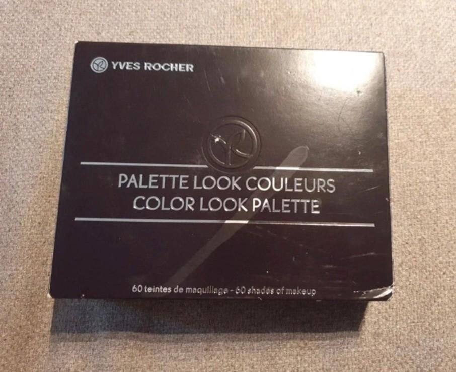 Oogschaduw pallet van het merk Yves Rocher, Ophalen