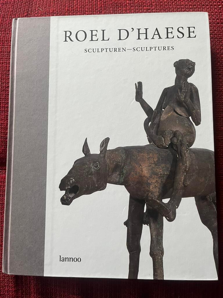 Boek kunst - Roel D’Haese Sculpturen - Sculptures, Boeken, Ophalen, Zo goed als nieuw