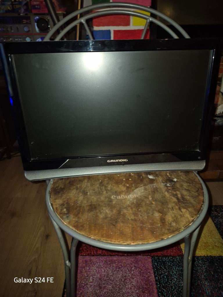 tv grundig, Moins de 40 cm, Enlèvement ou Envoi, 50 Hz, Utilisé