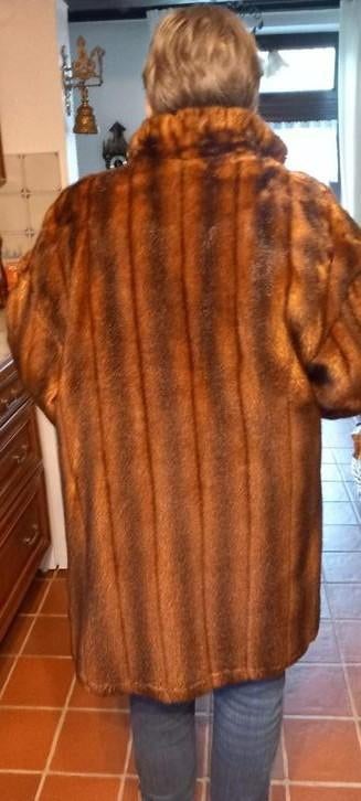 Dames mantel  in Bont, large. MOET WEG., Kleding | Dames, Jassen | Winter, Zo goed als nieuw, Maat 42/44 (L), Bruin, Ophalen