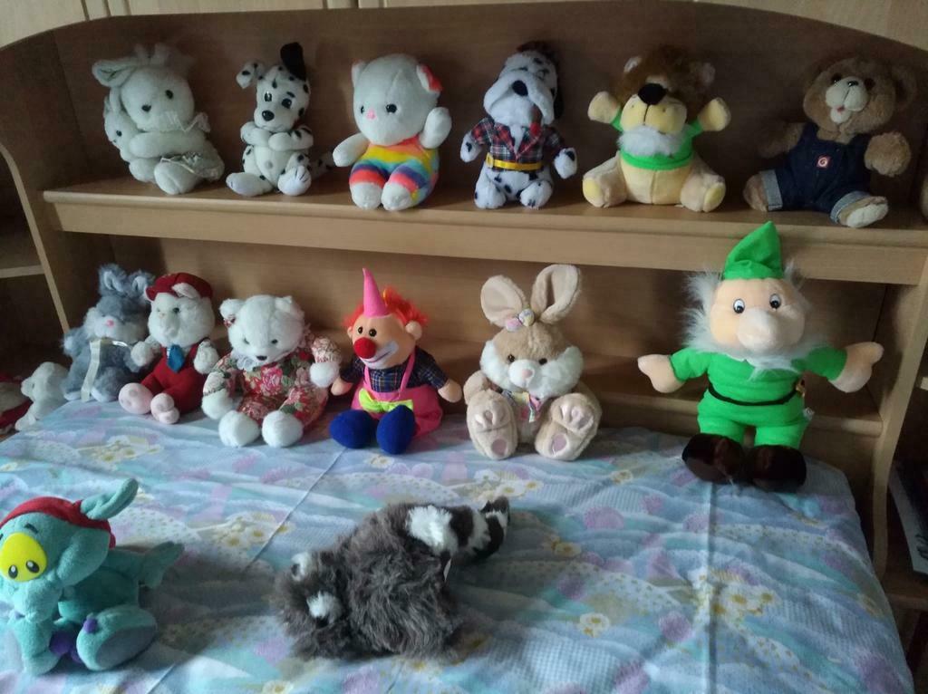 Lot de 14 peluches: clown, lapin, lion, ours, ..., Enlèvement, Comme neuf, Ours