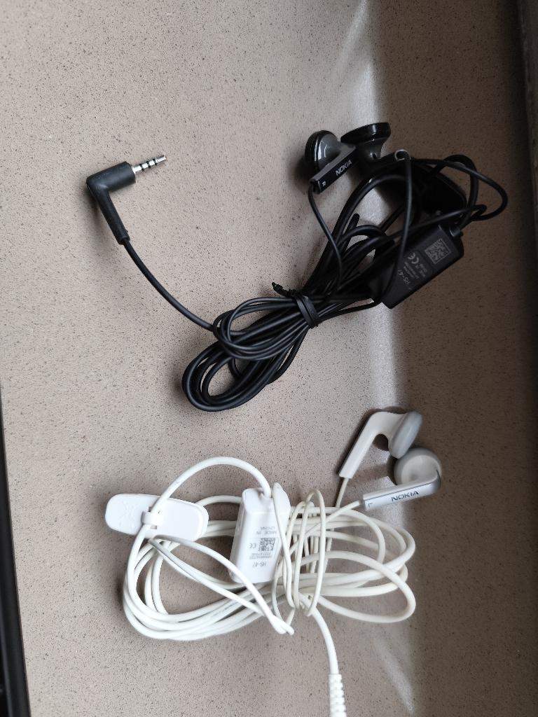 2x echte nokia hs- 47 oordopjes, Telecommunicatie, Ophalen, Gebruikt
