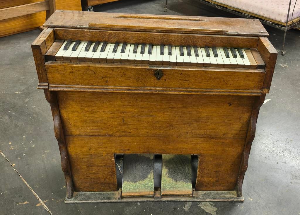 Harmonium ancien à restaurer, Musique & Instruments, Orgues, Harmonium