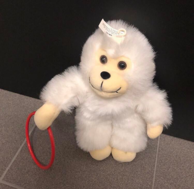 Knuffel aap met ring. Nicotoy, Enlèvement ou Envoi, Comme neuf