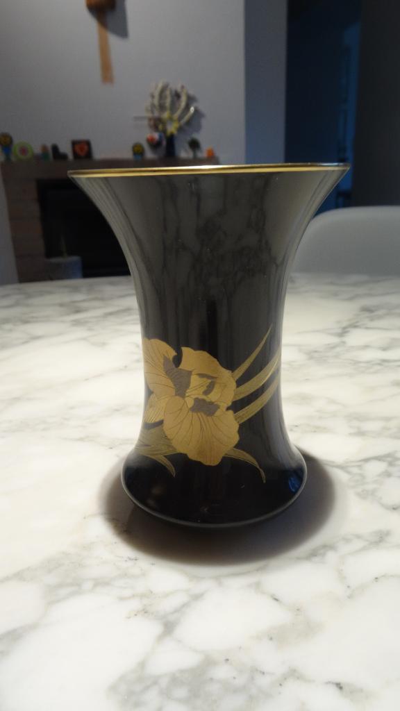 Vase en porcelaine de Hutschenreuther (D) de LEONARD Paris., Antiquités & Art, Antiquités | Porcelaine, Enlèvement ou Envoi