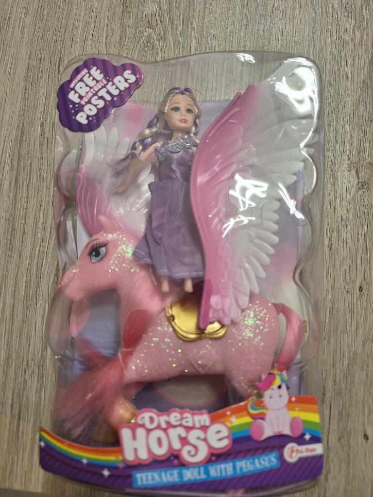 Popje met vliegend paard - nieuw in doos, Ophalen of Verzenden, Nieuw, Barbie