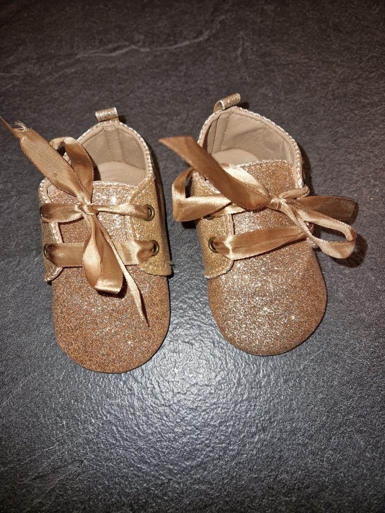 gouden glitter schoentjes - maat 19, Ophalen, Schoentjes, Meisje, Zo goed als nieuw