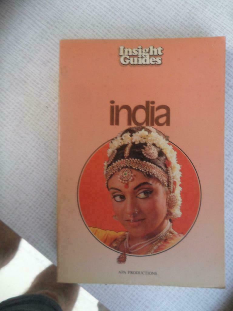 2 boeken india / indien, Enlèvement ou Envoi, Comme neuf
