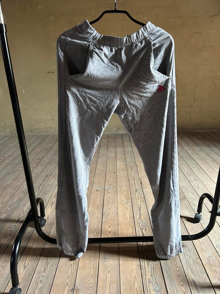 Adidas joggingbroek - (uk) 13/14y, Enlèvement, Porté