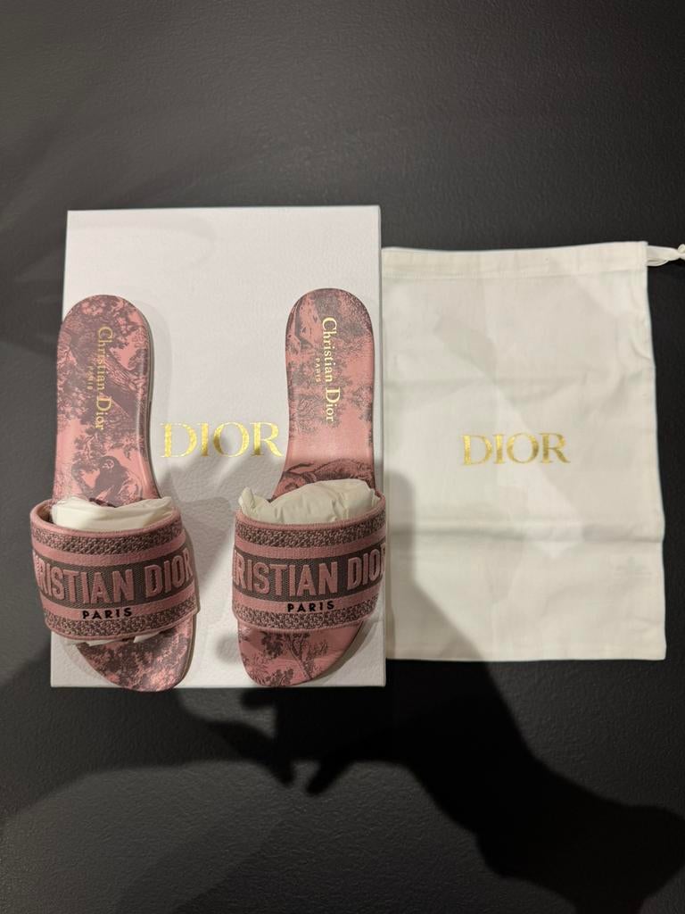 Christian Dior, Enlèvement ou Envoi, Comme neuf