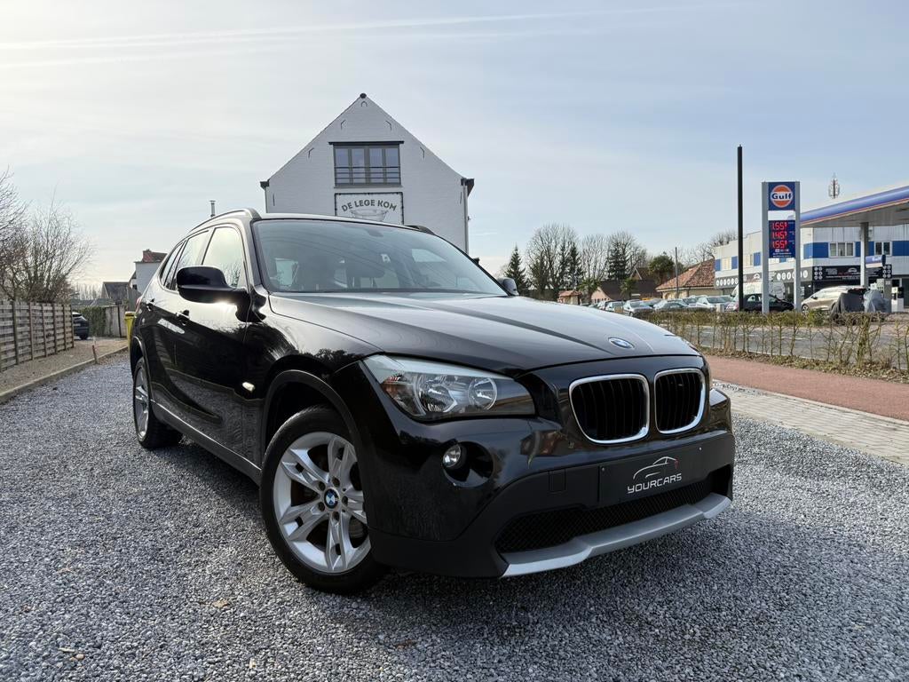 BMW X1 2.0d sDrive18, Auto's, Euro 5, Stof, 1995 cc, Zwart