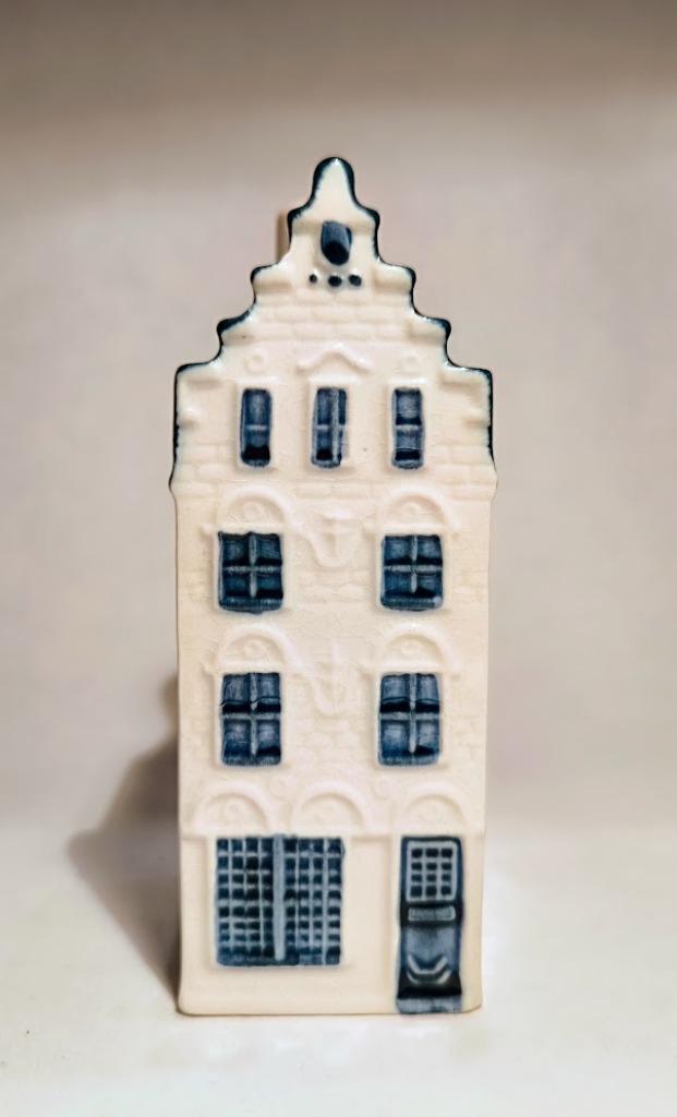 KLM huisje nr 32, Koningsstraat 4 Alkmaar.(1967), Ophalen