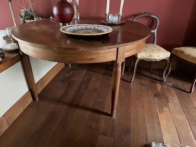 table ronde, 100 à 150 cm, Cinq personnes ou plus, Rond, 100 à 150 cm