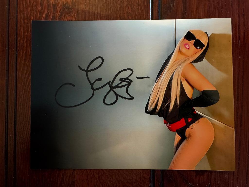 Lady Gaga - Photo dédicacée, Enlèvement ou Envoi, Neuf