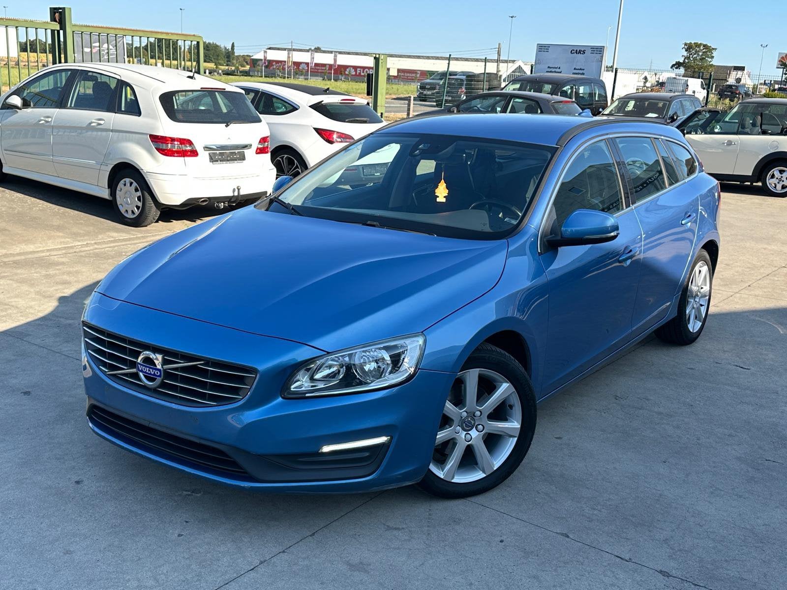 Volvo V60 2L Diesel Euro 6b 2016, Auto's, Parkeersensor, Euro 6, 1969 cc, https://public.car-pass.be/vhr/240472b6-8470-4c5c-8d8c-62fd56978ad1
