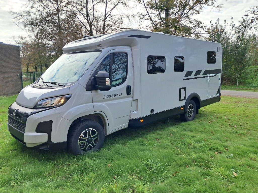 NIEUW MODEL CROSSCAMP EXPDN VAN 7.0 EL, Caravanes & Camping, Diesel, Automatique, Dethleffs, 6 à 7 mètres