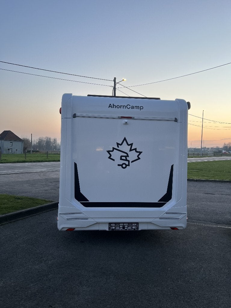 Ahorn Camp T 680 (2026) - compact ruimtewonder + hefbed, Caravanes & Camping, Autres marques, Marchepied électrique, Diesel, Automatique