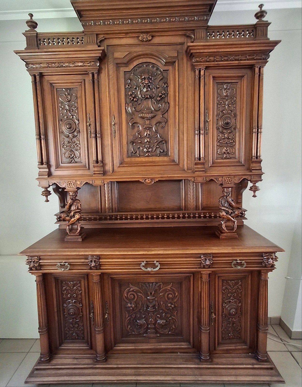 Henri II kast uit Frankrijk., Antiek en Kunst, Ophalen