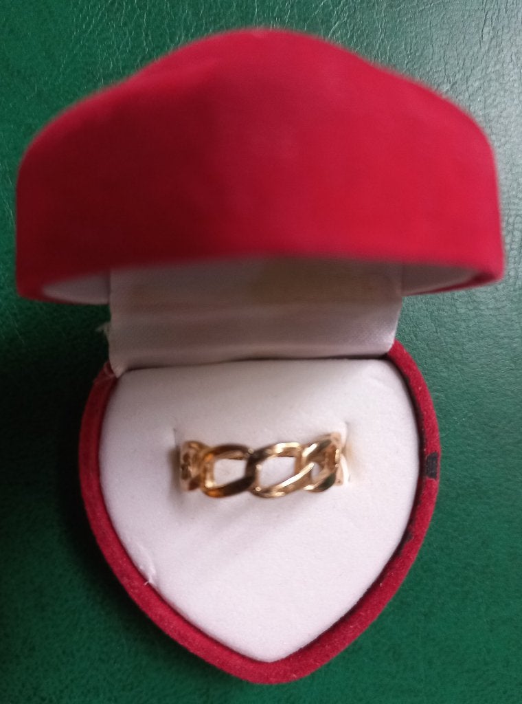 Ring - goudkleurig - kettingpatroon (NIEUW), Nieuw, Ophalen of Verzenden, Kleiner dan 17, Dame