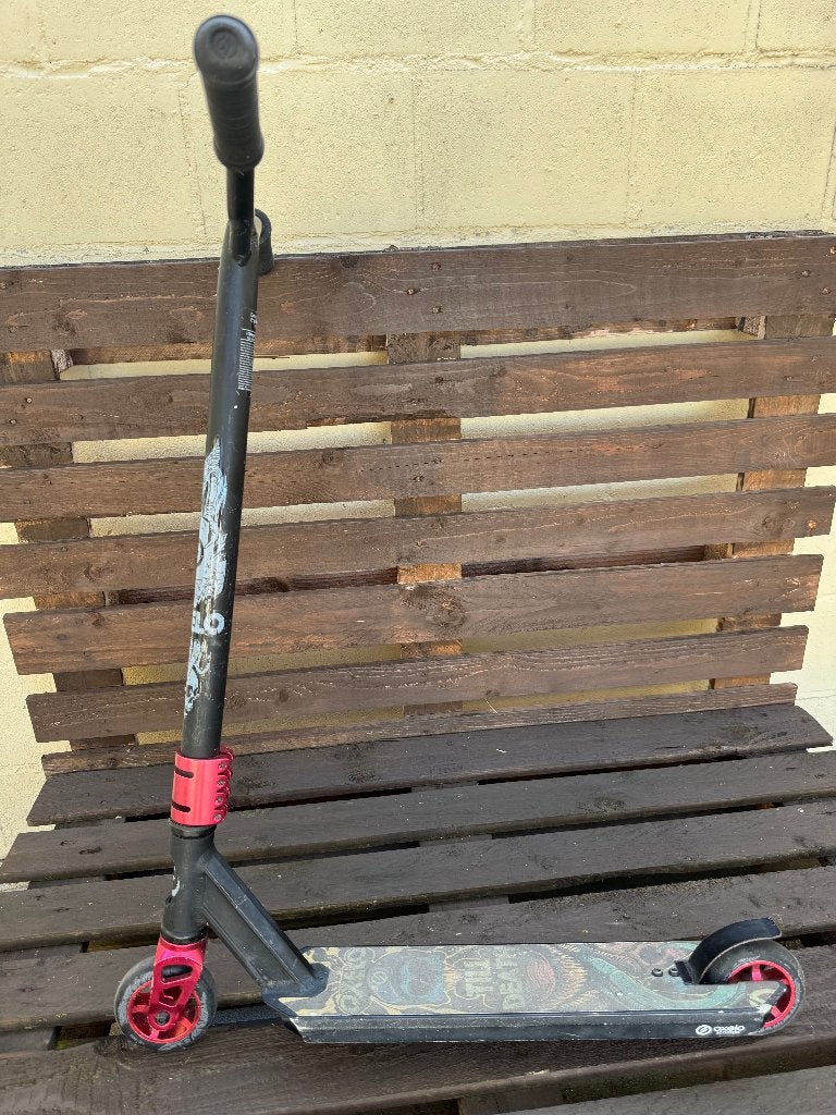 Oxelo Freestyle Stuntstep Zwart/Rood, Ophalen, Gebruikt, Overige typen, Oxelo (Decathlon)