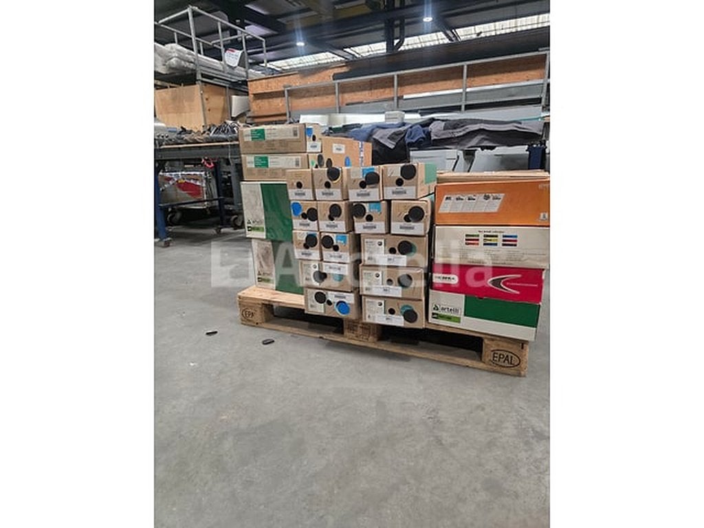Lot de vêtements et chaussures de travail, Autos : Pièces & Accessoires