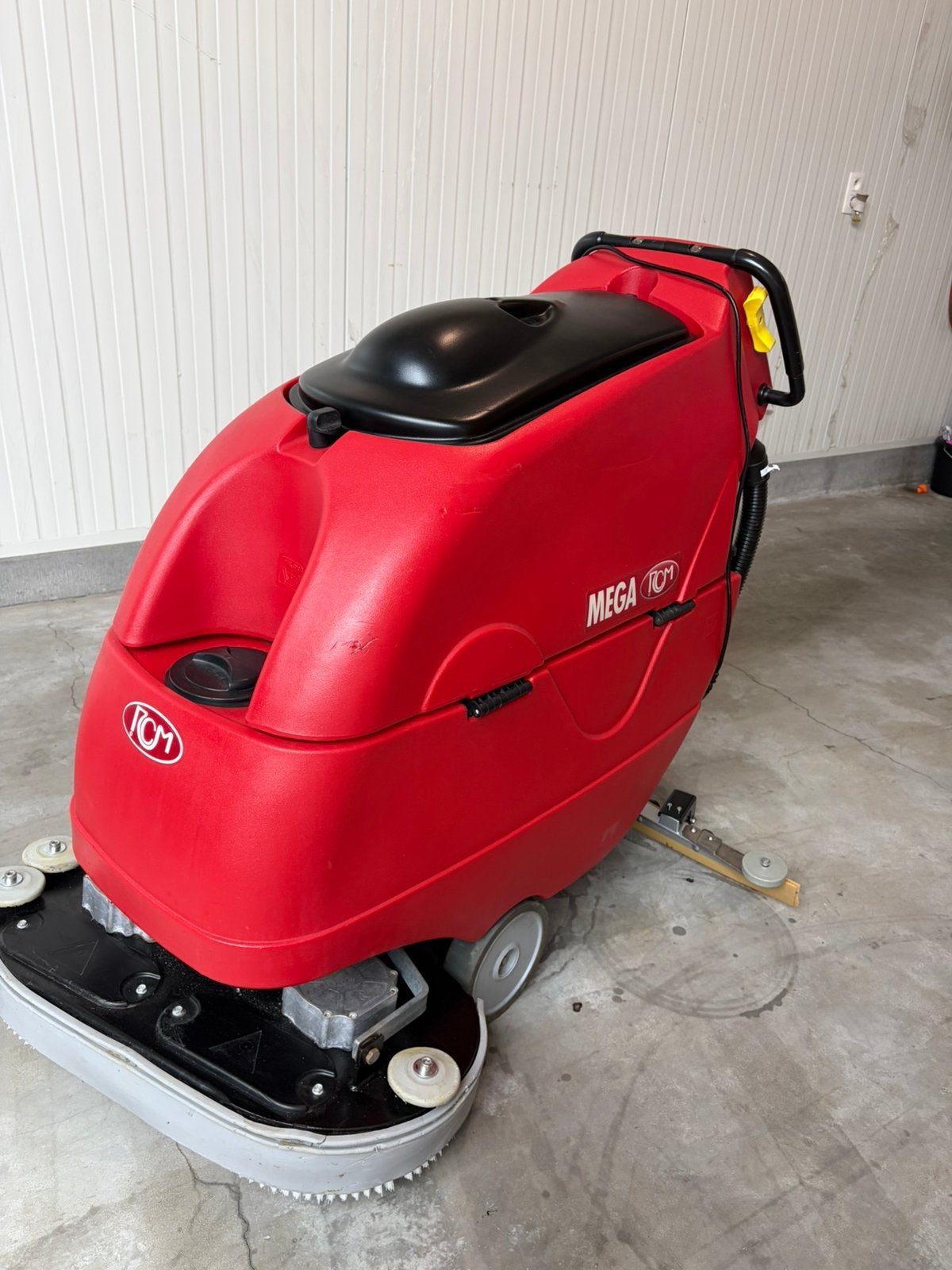 Schrobmachine rcm mega, Doe-het-zelf en Bouw, Ophalen, Zo goed als nieuw, Schrobmachine