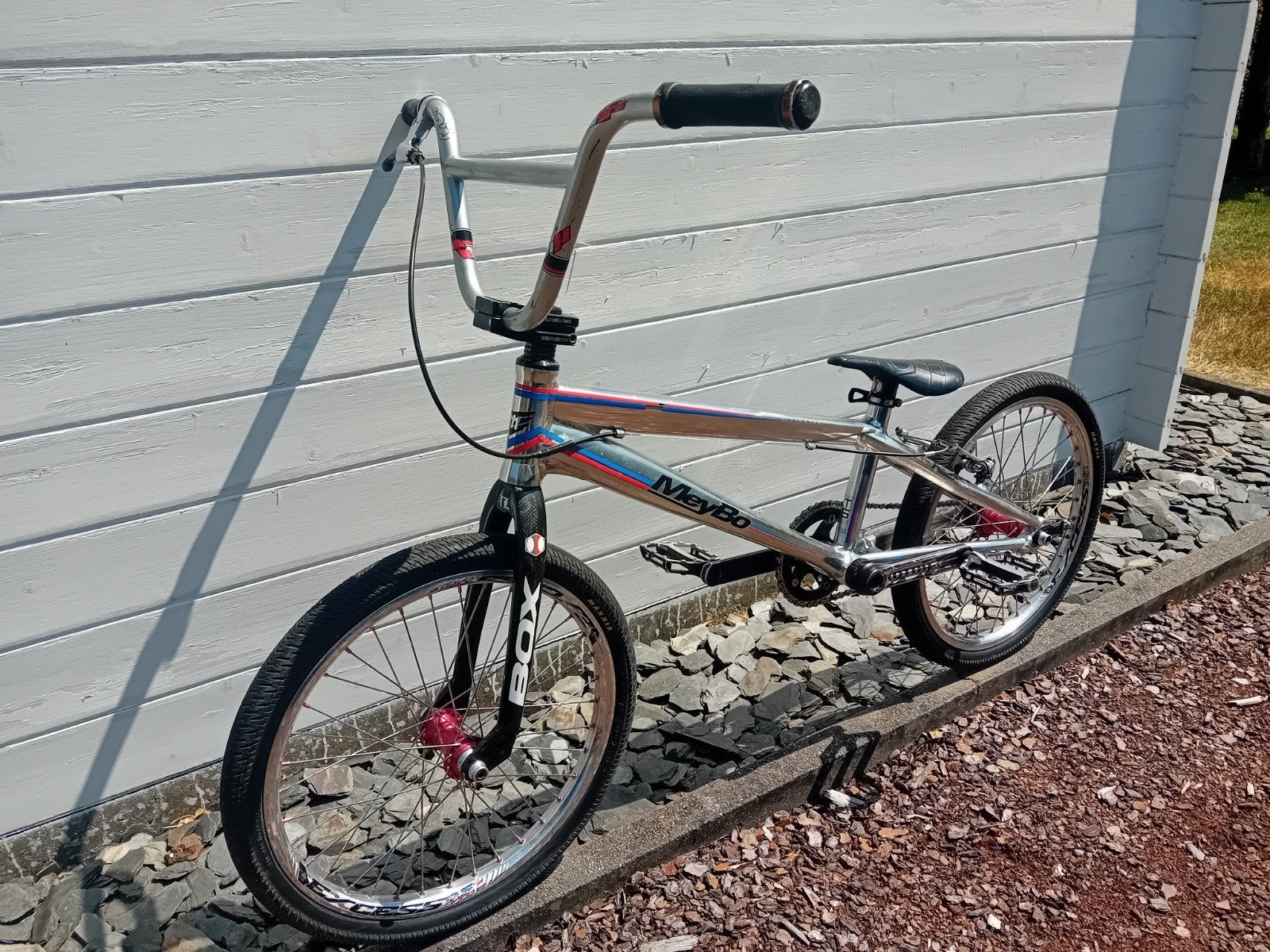 Meybo bmx, Enlèvement
