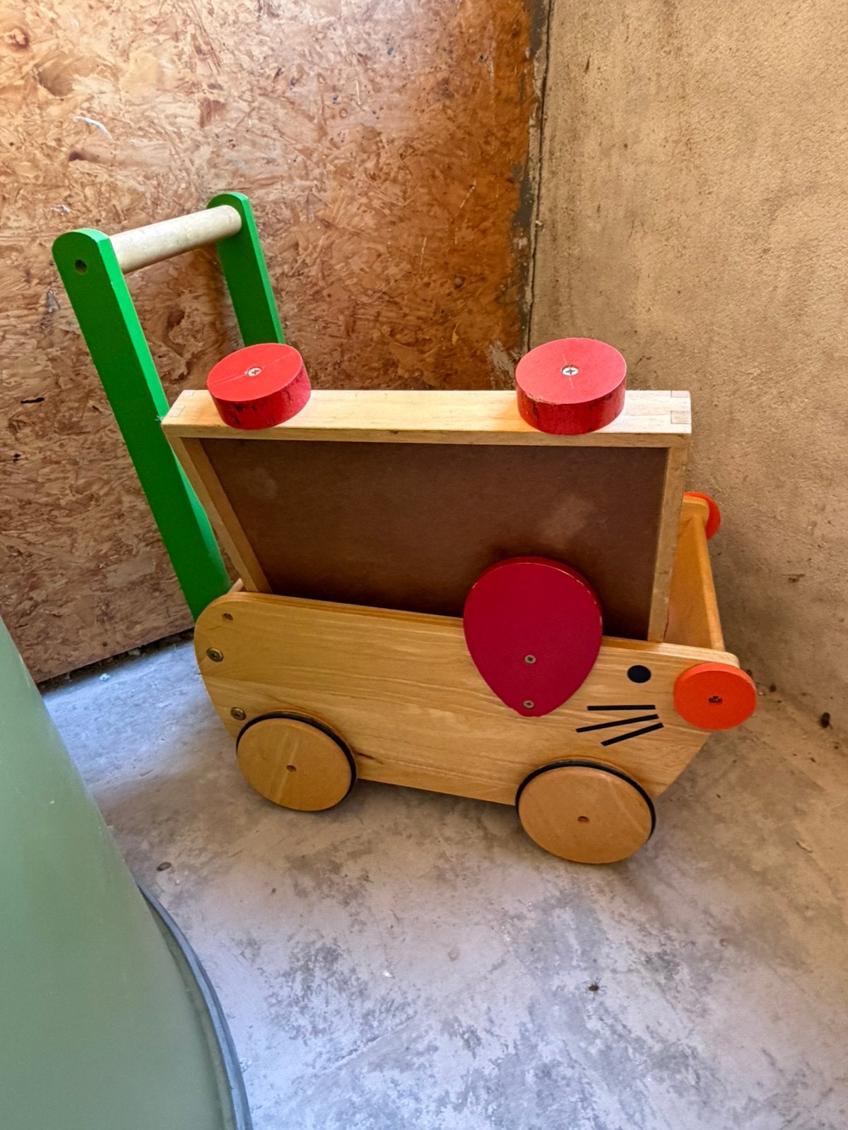 Charriot en bois, Enlèvement, Utilisé