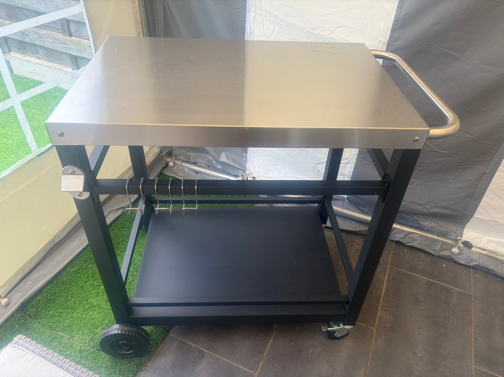 Zwarte roltafel l 88 x b 58 x h 82,8cm, Ophalen, Zo goed als nieuw