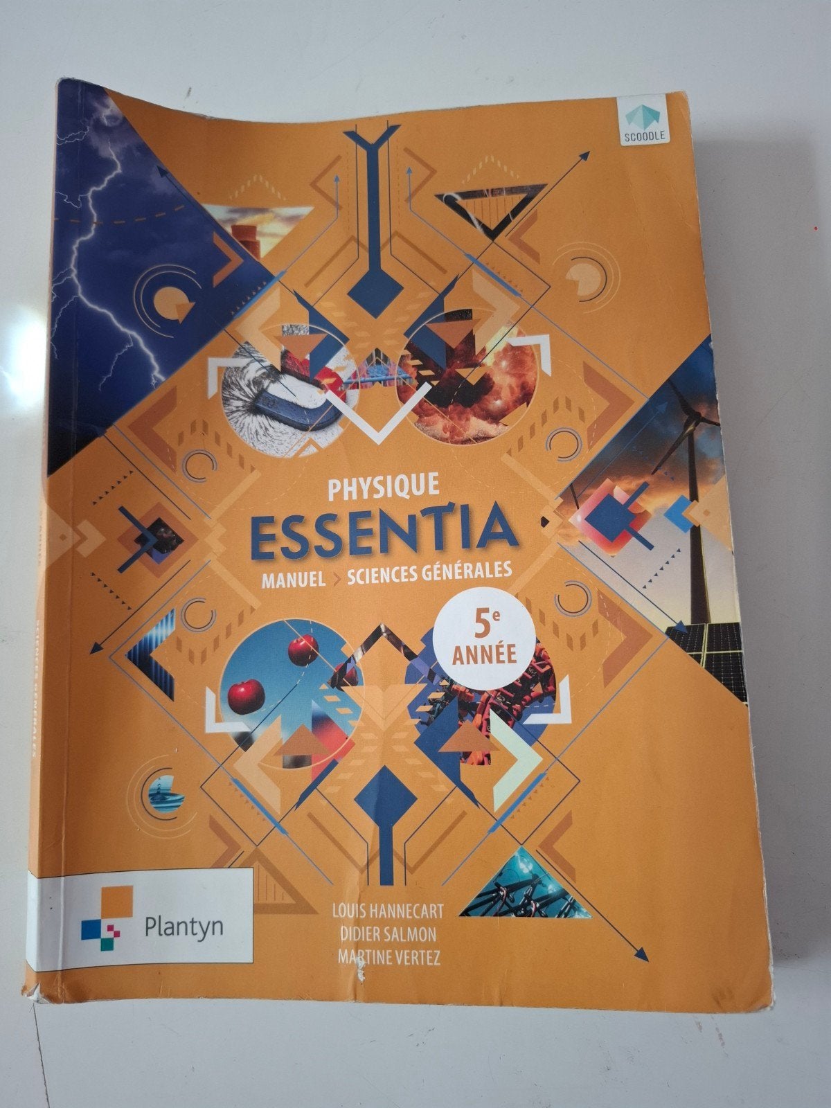 manuel scolaire Essentia Physique 5ème, Enlèvement, Physique