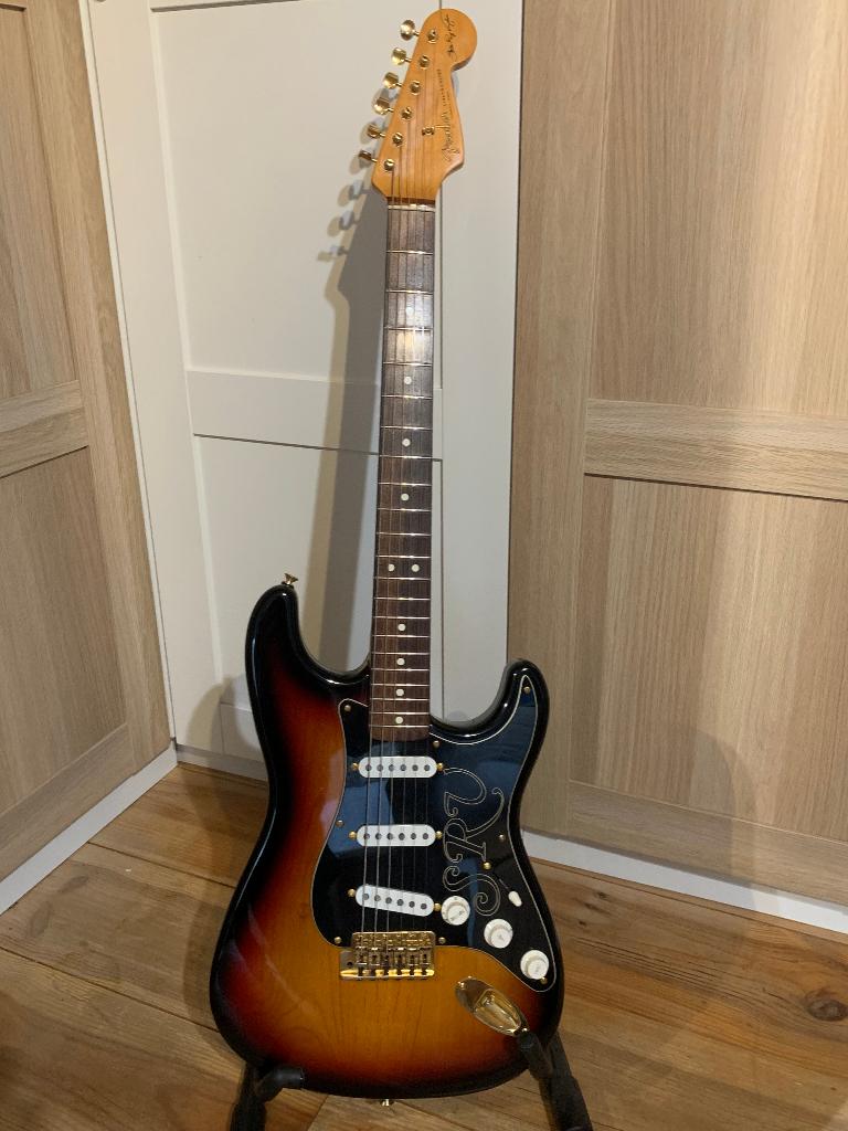Fender Stratocaster Steve Ray Vaughan Signature, Enlèvement, Comme neuf