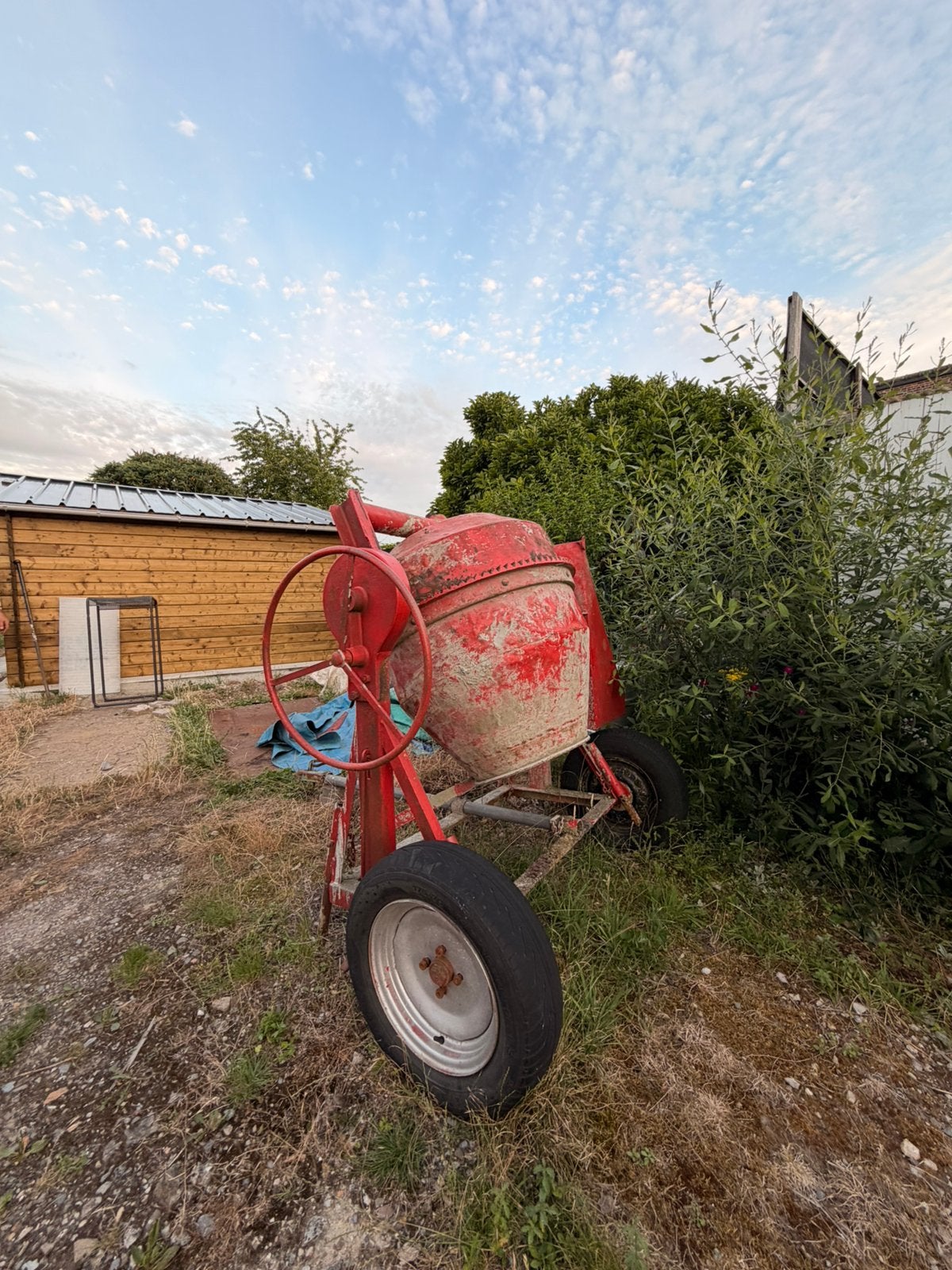 Professionele betonmolen met originele Lister-benzinemotor., Zakelijke goederen, Landbouw | Werktuigen, Ophalen
